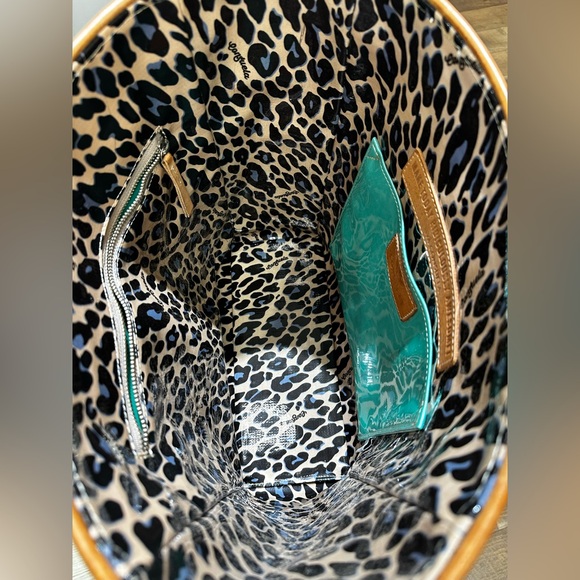 Consuela Ezzy Classic Tote - Picture 15 of 16